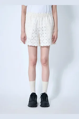 Moncler Logo Patch Shorts - Femme Shorts Beige It - 38