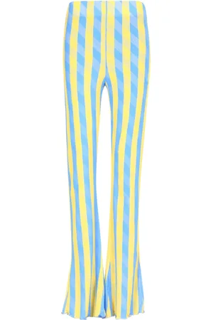 SUNNEI Femme, Pantalons, Bleu, Taille: 36 FR Pantalon par . Les volumes, l`ironie, le style graphique et les couleurs fortes caractérisent les propositions de la marque, qui se présente comme une réalité multidisciplinaire