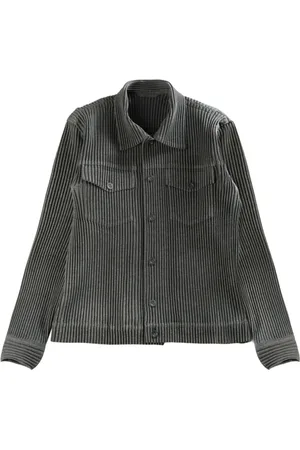 Issey Miyake Homme, Vestes, Gris, Taille: L Manteaux Gris Plissés avec Laçage Avant