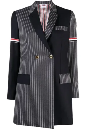 Thom Browne Femme, Vestes, Bleu, Taille: 40 FR Veste Bleue à Logo avec Design Asymétrique
