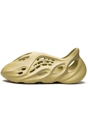 Yeezy Unisex, Chaussures, Jaune, Taille: 42 EU Chaussures Mousse Rnnr Soufre
