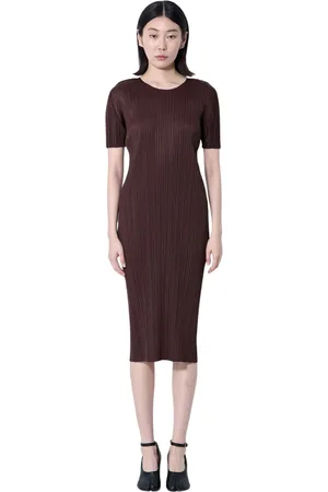 Issey Miyake Femme, Robes, Brun, Taille: 44 FR Robe Midi Plissée Crewneck Panel