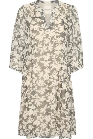 Part Two Femme, Robes, Multicolore, Taille: 38 FR Robe Imprimée Feuilles Noires avec Détails de Couture
