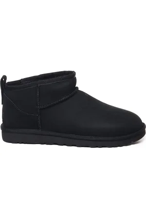 UGG Homme, Chaussures, Noir, Taille: 43 EU Bottines Noires en Peau de Mouton avec Rembourrage