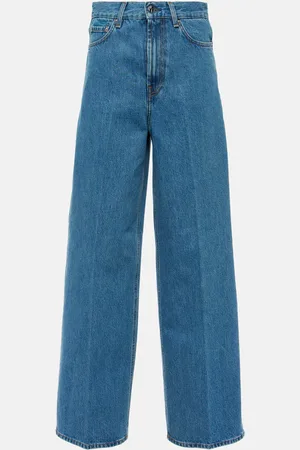 Totême Jean ample