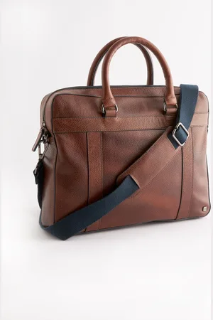 Next Serviette en cuirUn an
