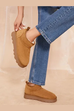 Friends Like These Cosy Faux suède Fur Lined Low Ankle Bottes