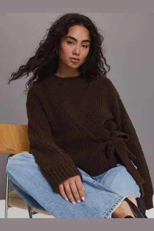 Next Manches longues Deep Col en V Wrap Cardigan avec laineL Reg