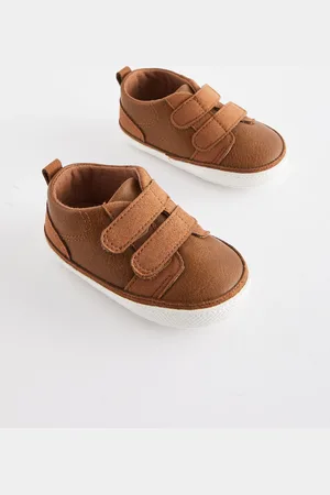 Next Bébé Two Strap Trainers (0-24mths)Jusqu