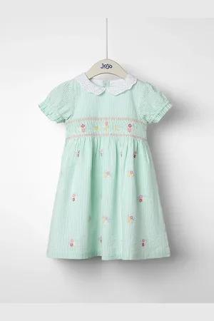 JoJo Maman Bébé Floral Print Seersucker Embroidered Smocked Dress98104cm