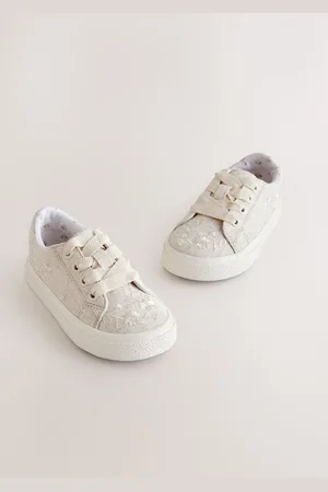 Next Embroidered Lace-Up Trainersr. u.8eu255