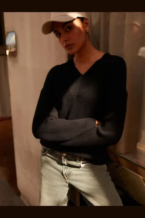 Next Relaxed Fit Ribbed Col en V Knitted PullL Tall