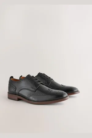 Next Chaussures Brogue en cuir à semelle contrastante