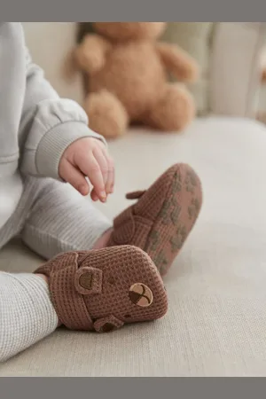 Next Chaussures bébé ourson (0-2mths)3 - Mois 6 (62 - 68cm)