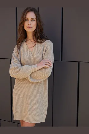 Threadbare Robe pull en maille à col en V42