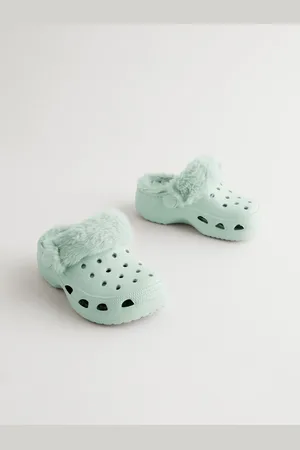 Next Chaussons sabots doublés de fausse fourrure