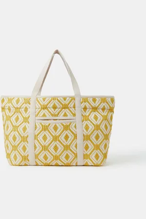Accessorize Diamond Embroidered Shoulder BagUn an