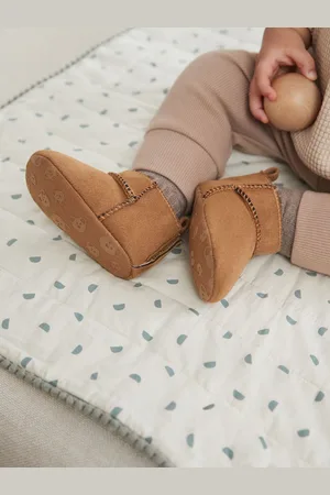 Next Bottes bébé doublées chaudes (0-2 mois)Jusqu