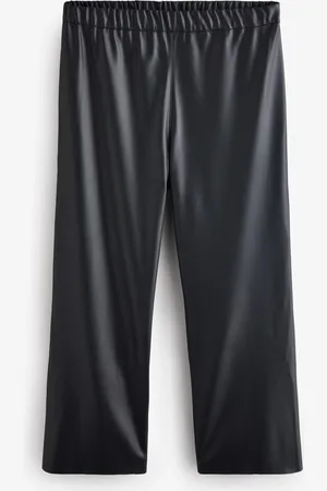 Live Unlimited London Pantalons en faux cuir à taille élastiquée Curve26