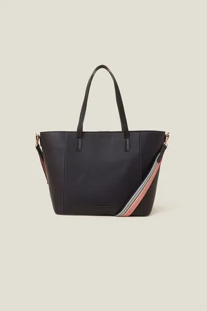 Accessorize Faux Leather Shoulder BagUn an