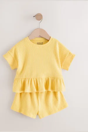 Next Short Sleeve Ribbed Top and Shorts Set (3mths-7yrs)4 - 5 ans (104 - 110cm)
