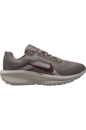 Nike Winflo 11 Roads Running Trainers