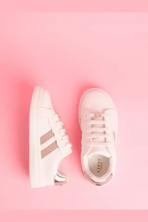 Lipsy London Slim Flat Sole Retro Lace Up Glitter Trainersr. u.3eu355