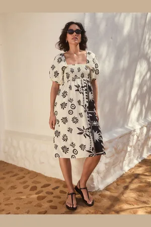 Next Robe mi-longue à épaules dénudées et manches bouffantes8 P