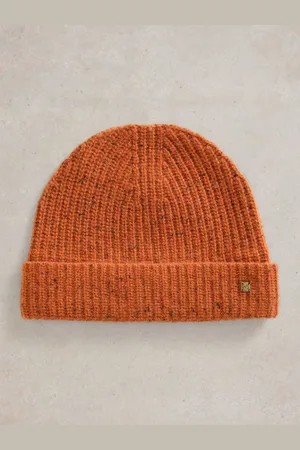 White Stuff Bonnet Albie en tricot côteléUn an
