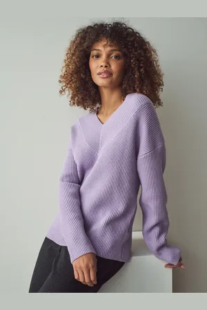 Next Relaxed Fit Ribbed Col en V Knitted PullM Reg