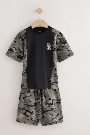 Next Relaxed Fit Short Sleeve T-Shirt and Shorts Set (3-16yrs)152158cm
