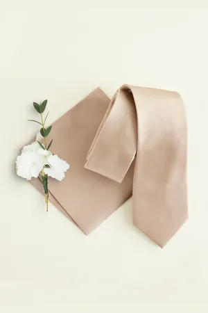 Next Cravate de soie et ensemble de place de pocheTAILLE UNIQUE