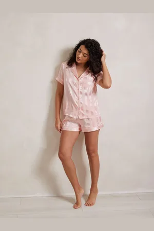 Chelsea Peers Pyjama short en satin rayé jacquard44