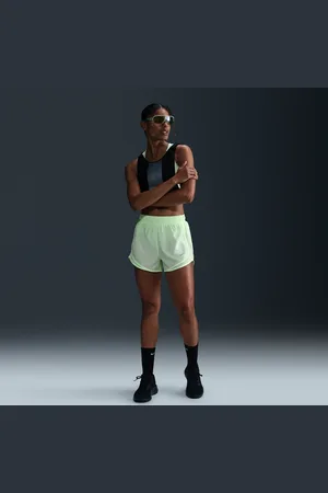 Nike Short de running Dri-FIT taille mi-haute avec sous-short intégré Tempo pour femme