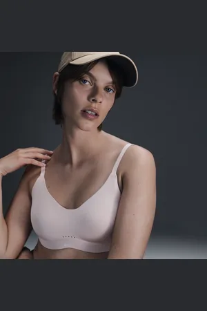 Nike Brassière de sport rembourrée et convertible à maintien léger Alate Minimalist pour femme