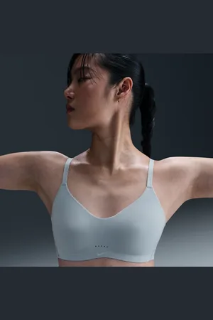 Nike Brassière de sport rembourrée et convertible à maintien léger Alate Minimalist pour femme
