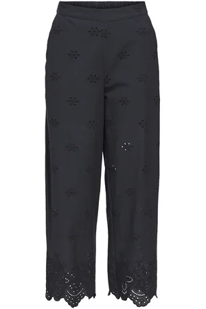 Object En Broderie Anglaise Pantalon