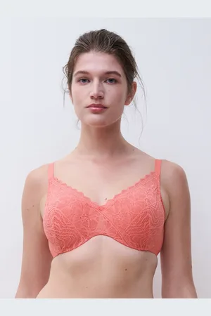 Chantelle Soutien-gorge mémoire de forme emboîtant en dentelle