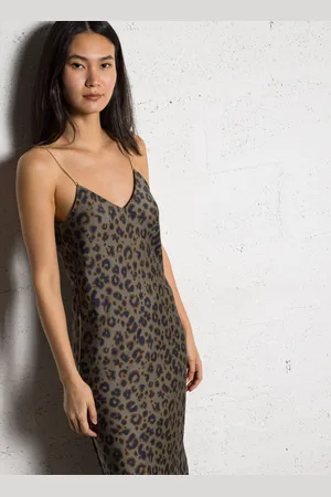 Bash Robe longue ajustée encolure v