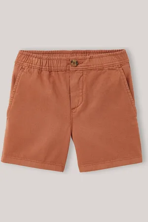 CYRILLUS Short court