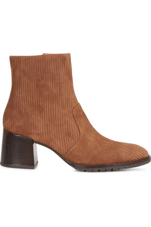 Chie Mihara Bottines en cuir velours