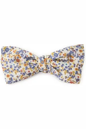 AU PRINTEMPS PARIS Noeud papillon en soie