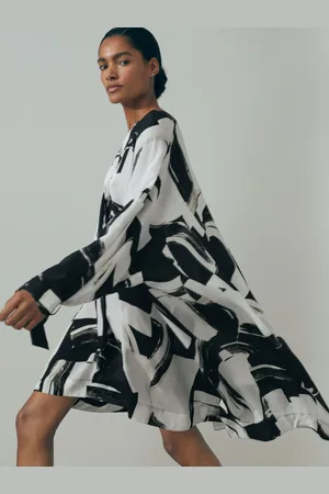 ATELIER Lara - Robe courte Reiss Lara ?? manches cape en tissu italien