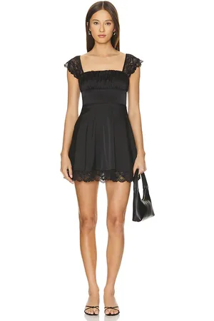 MORE TO COME ROBE SOFIA in .