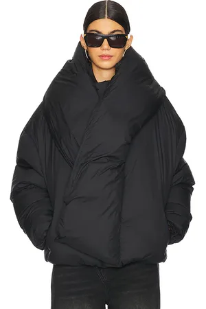 Marrknull Scarf Down Jacket in .