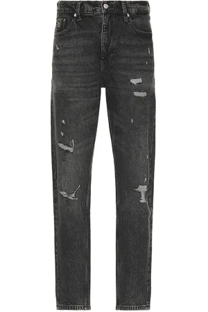 Tommy Hilfiger Isaac Relaxed Tapered Jeans in .