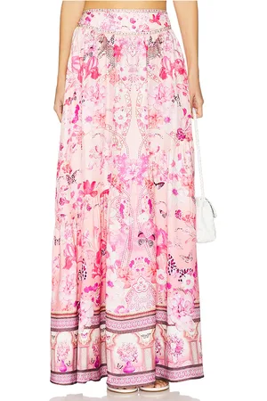 Camilla Skirt With Shaped Seam in .