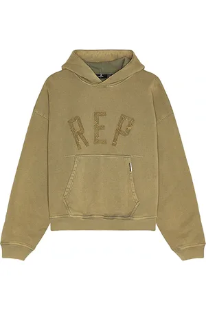 Represent SWEAT À CAPUCHE in .