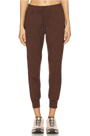 Beyond Yoga Heather Rib Street Jogger in .