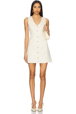 Paige ROBE WELLS in .